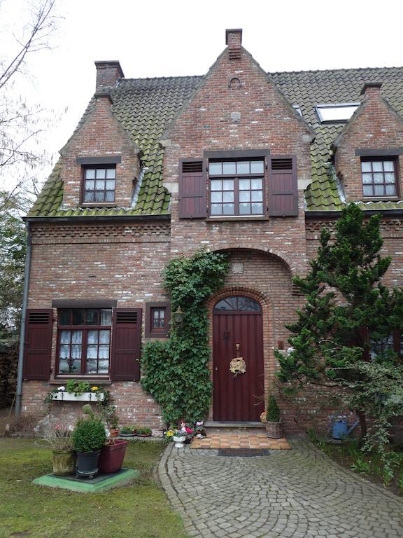 B&B 'T Nieuw Lijsternest Wezembeek-Oppem Dış mekan fotoğraf