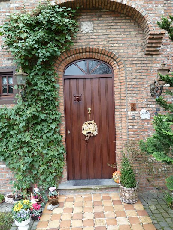 B&B 'T Nieuw Lijsternest Wezembeek-Oppem Dış mekan fotoğraf