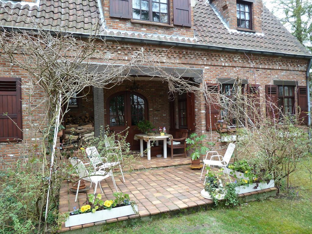 B&B 'T Nieuw Lijsternest Wezembeek-Oppem Dış mekan fotoğraf